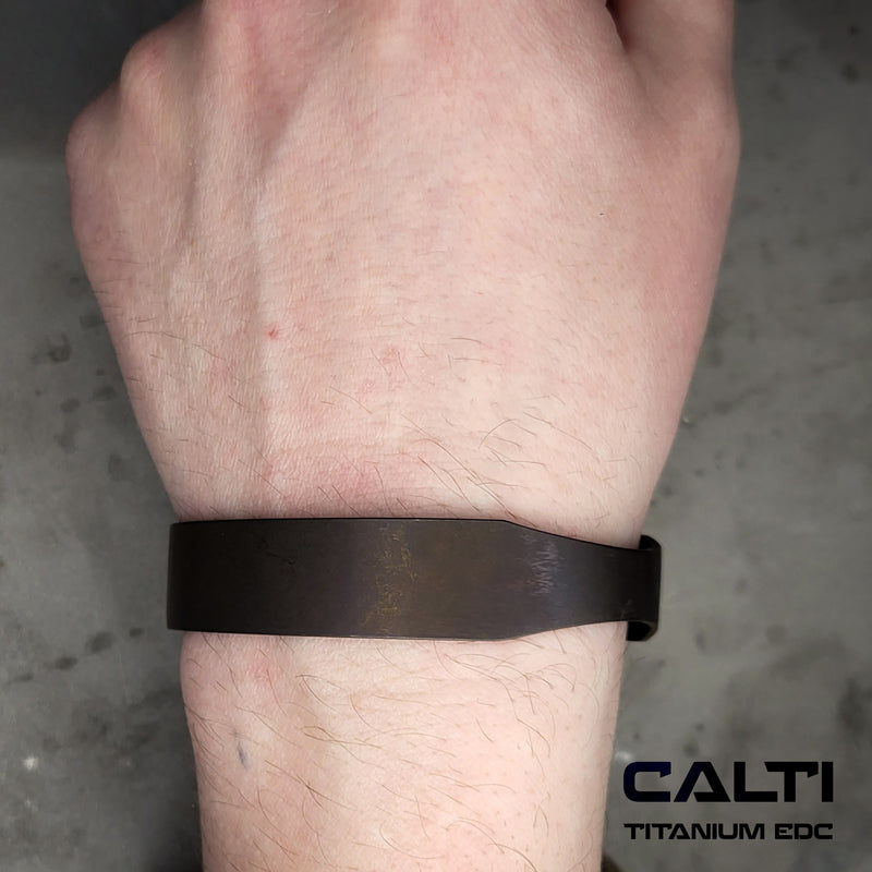 Load image into Gallery viewer, CALTI Raw Titanium Cuff Bracelet Hypoallergenic Anodized Design
