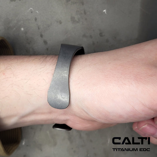 CALTI Raw Titanium Cuff Bracelet Hypoallergenic Anodized Design