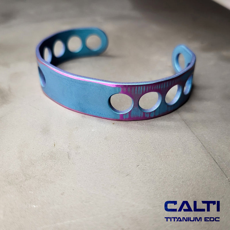 Load image into Gallery viewer, CALTI Titanium Blue Two-Tone Cuff Bracelet Hypoallergenic Anodized Design

