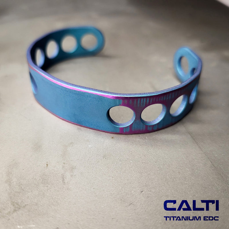 Load image into Gallery viewer, CALTI Titanium Blue Two-Tone Cuff Bracelet Hypoallergenic Anodized Design
