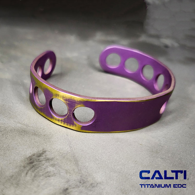 Load image into Gallery viewer, CALTI Titanium Two-Tone Cuff Bracelet Hypoallergenic Anodized Design
