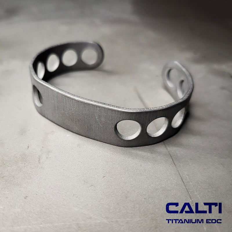Load image into Gallery viewer, CALTI Raw Titanium Cuff Bracelet Hypoallergenic Anodized Design

