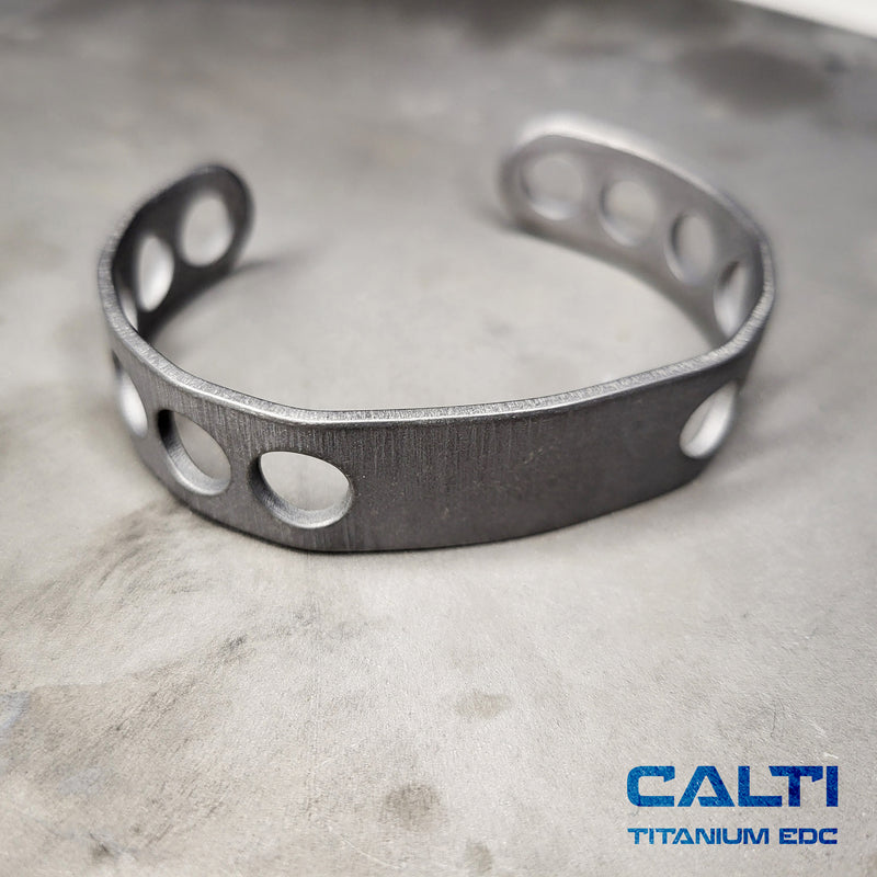 Load image into Gallery viewer, CALTI Raw Titanium Cuff Bracelet Hypoallergenic Anodized Design
