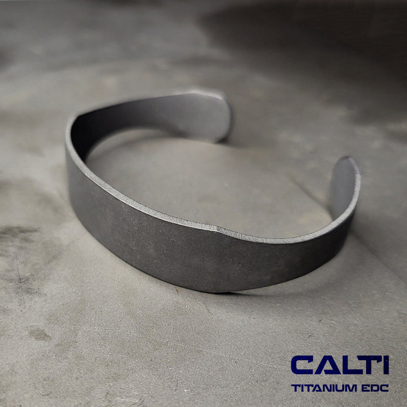 Load image into Gallery viewer, CALTI Raw Titanium Cuff Bracelet Hypoallergenic Anodized Design
