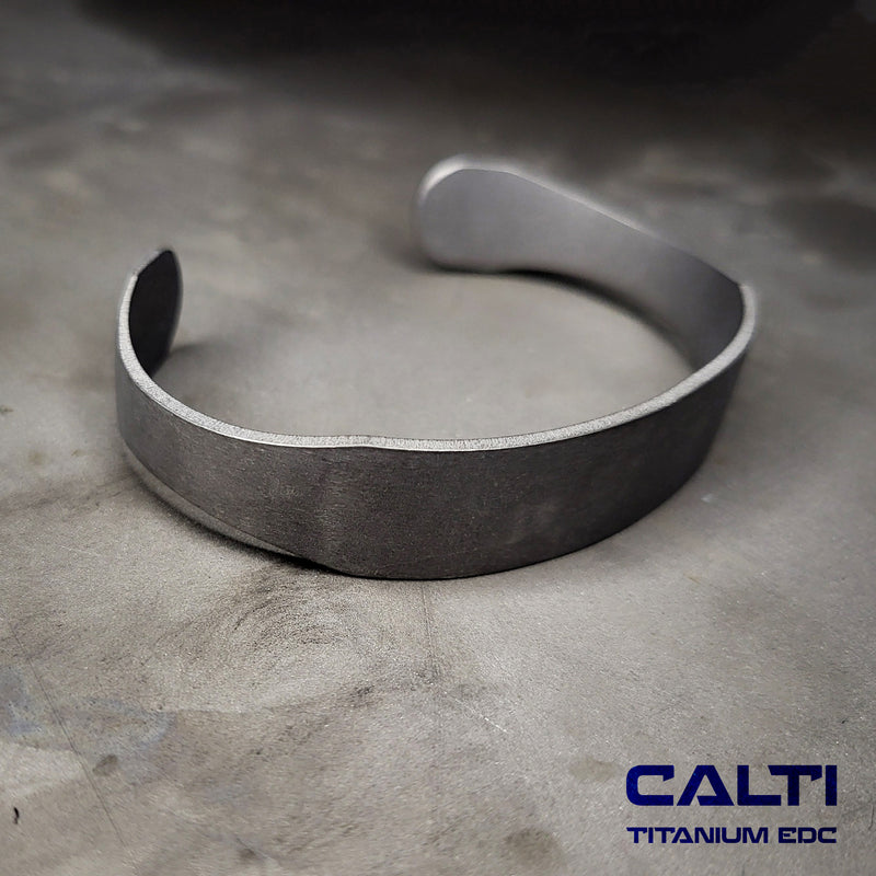 Load image into Gallery viewer, CALTI Raw Titanium Cuff Bracelet Hypoallergenic Anodized Design

