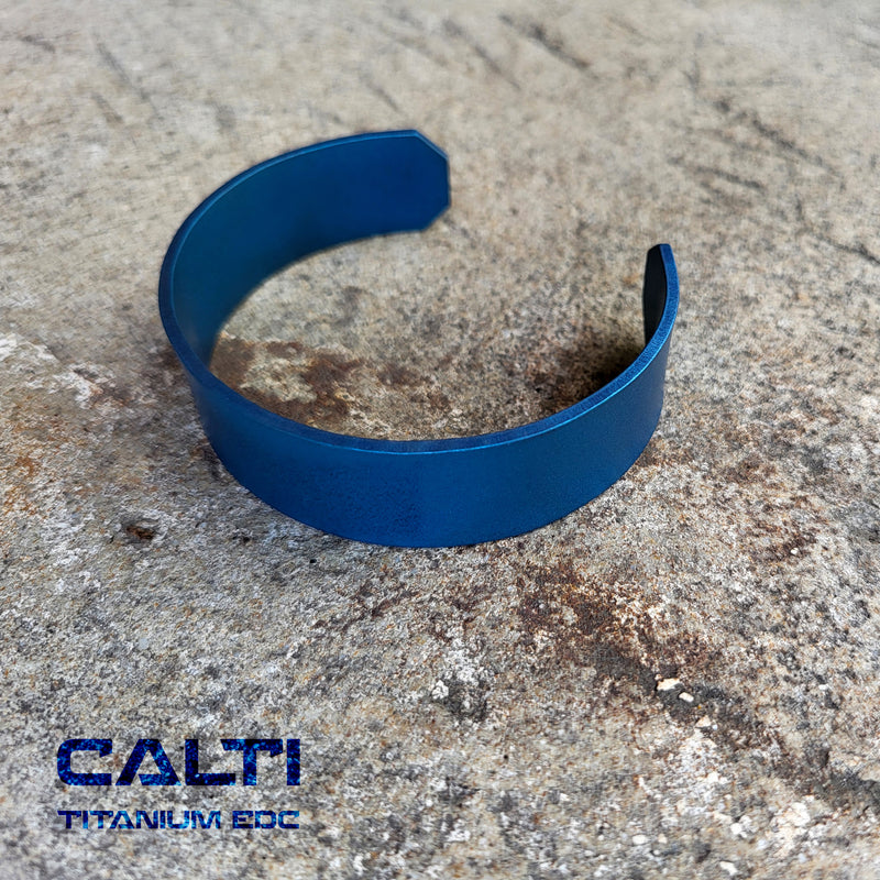 Load image into Gallery viewer, CALTI Raw Titanium Cuff Bracelet Hypoallergenic Anodized Design Two Tone
