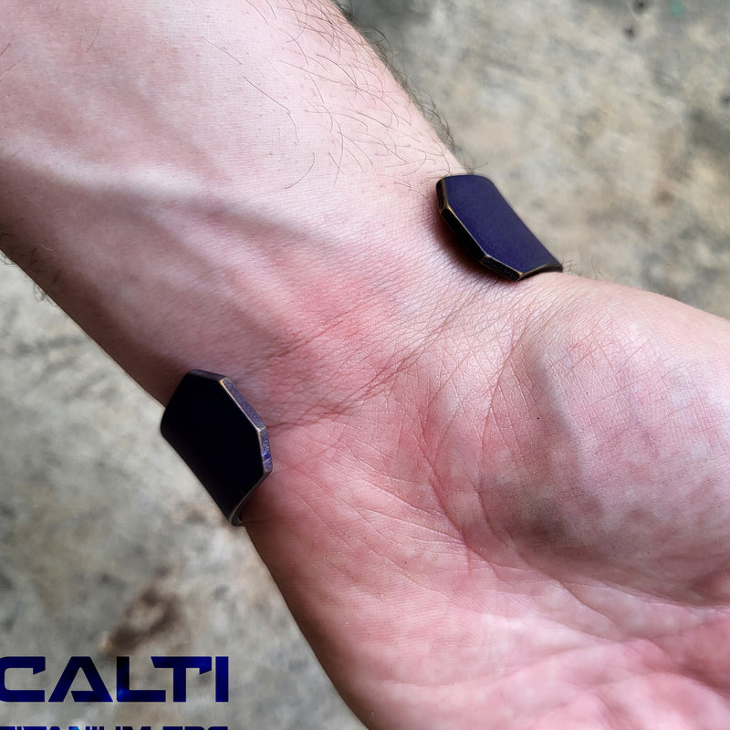 Load image into Gallery viewer, CALTI Customized Titanium Cuff Bracelet Hypoallergenic Anodized Design Two Tone
