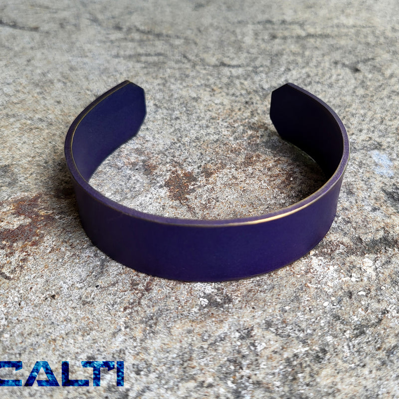 Load image into Gallery viewer, CALTI Customized Titanium Cuff Bracelet Hypoallergenic Anodized Design Two Tone
