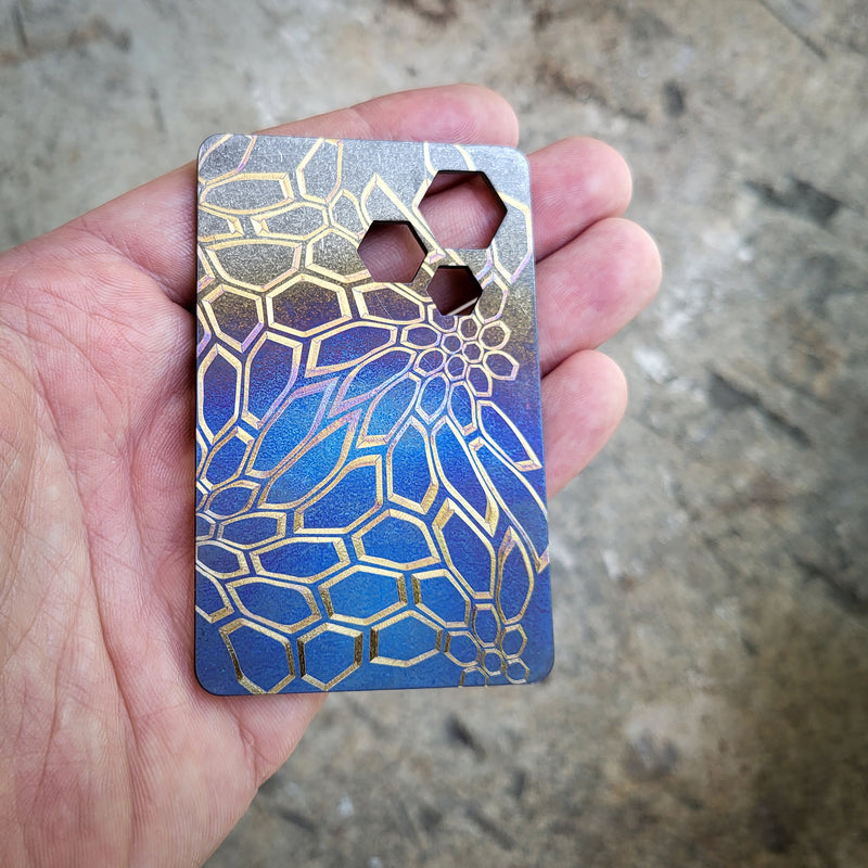 Load image into Gallery viewer, Titanium RFID Blocking Card from Calti, edc tool, edc, every day carry, titanium edc, tactical edc, rfid protect, bisiness card, multi tool
