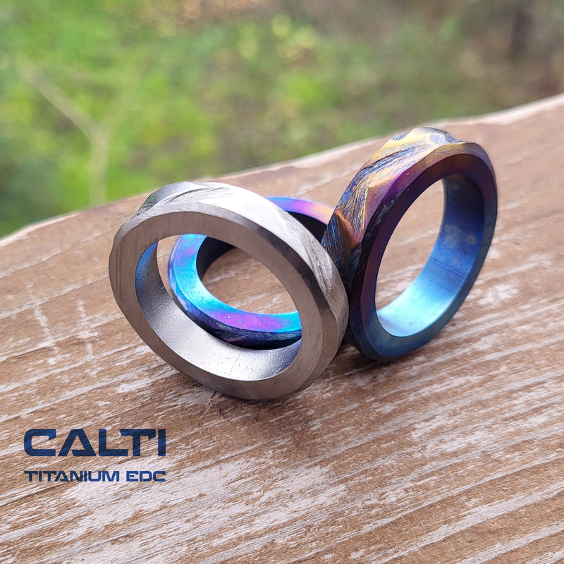 Load image into Gallery viewer, Calti Handcrafted Titanium Keychain Ring | Grade 2 Heavy-Duty EDC Key Loop
