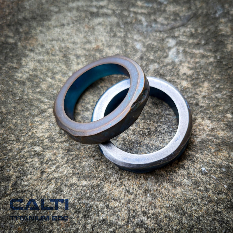 Load image into Gallery viewer, Calti Handcrafted Titanium Keychain Ring | Grade 2 Heavy-Duty EDC Key Loop
