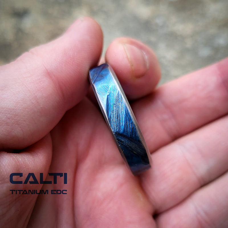 Load image into Gallery viewer, Calti Handcrafted Titanium Keychain Ring | Grade 2 Heavy-Duty EDC Key Loop
