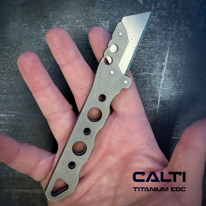 Load image into Gallery viewer, Custom Titanium Utility Blade Holder - EDC Pocket Knife &amp; Box Cutter - Durable EDC Blade Holder
