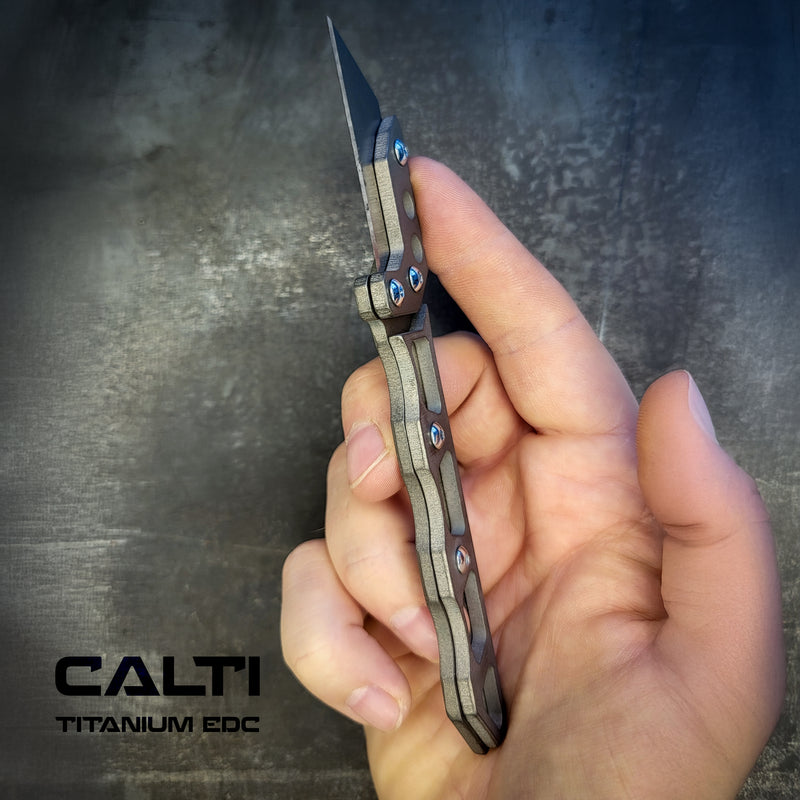 Load image into Gallery viewer, Custom Titanium Utility Blade Holder - EDC Pocket Knife &amp; Box Cutter - Durable EDC Blade Holder
