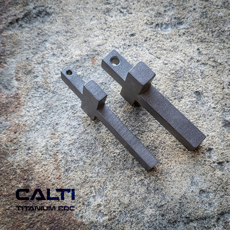 Load image into Gallery viewer, Big Titanium Cross, Hypoallergic Christian Custom Accessory, Necklace or Keychain
