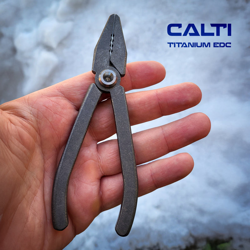 Load image into Gallery viewer, Titanium EDC Pliers from Calti
