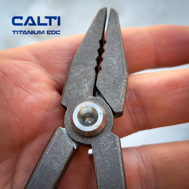 Load image into Gallery viewer, Titanium EDC Pliers from Calti
