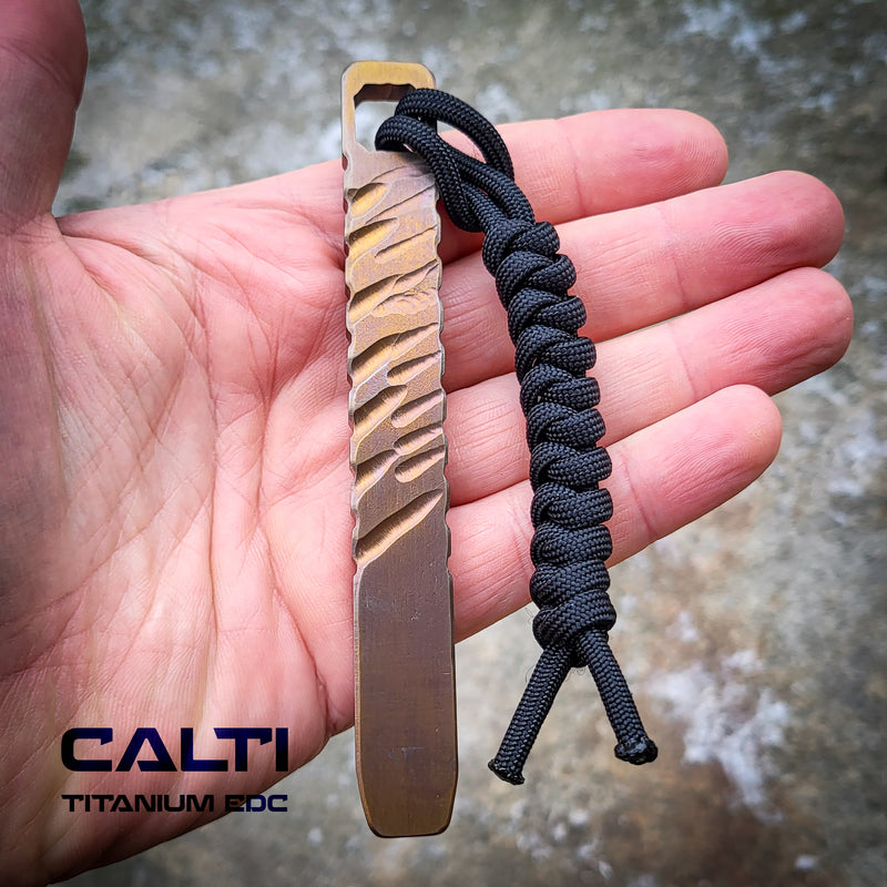 Load image into Gallery viewer, CALTI Slim Titanium Pocket Prybar: Ultra-Strong &amp; Lightweight EDC Tool Customized
