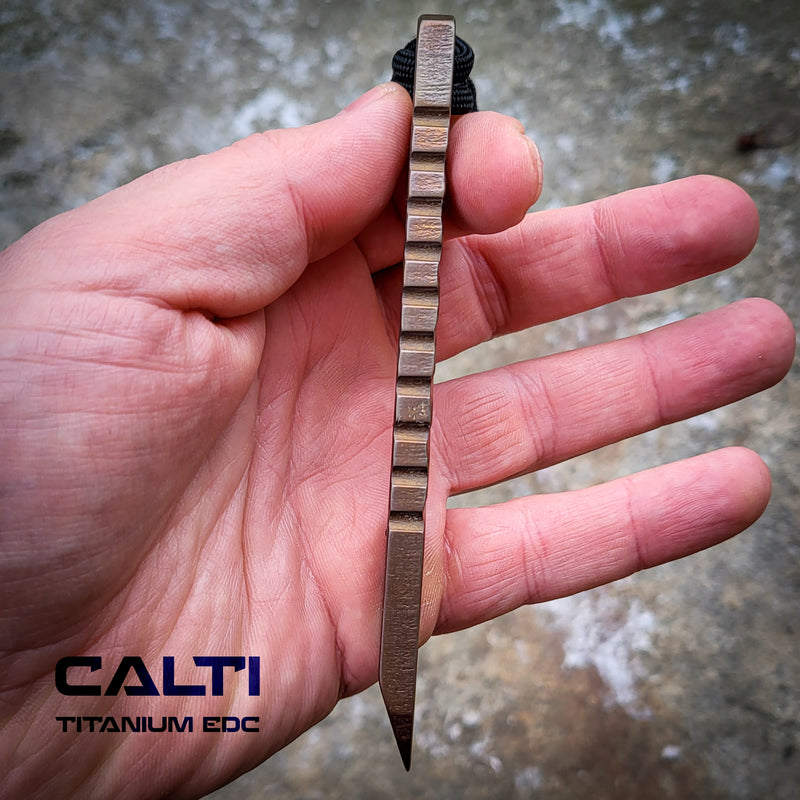 Load image into Gallery viewer, CALTI Slim Titanium Pocket Prybar: Ultra-Strong &amp; Lightweight EDC Tool Customized

