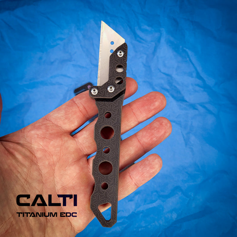 Load image into Gallery viewer, Custom Titanium Black Utility Blade Holder - EDC Pocket Knife &amp; Box Cutter - Durable EDC Blade Holder
