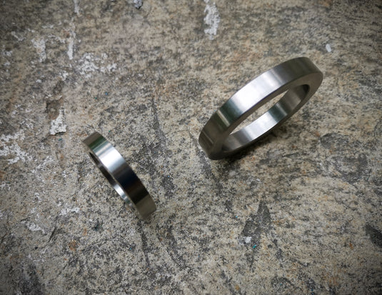 Calti Large Titanium Key Ring (42mm) | Heavy-Duty EDC Lanyard Loop