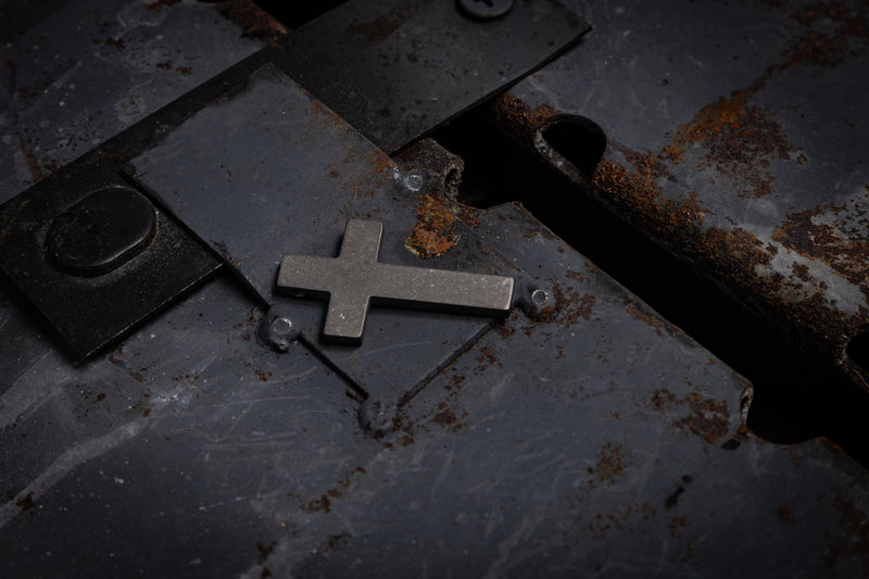 Load image into Gallery viewer, Titanium Cross, Hypoallergic Christian Custom Accessory, Necklace or Keychain, Christian Gift
